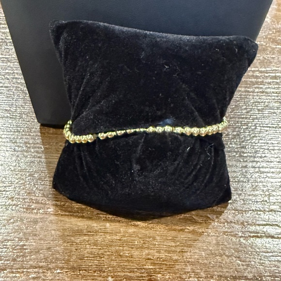 SAN JUDAS PEARLS & BEADS BRACELET Gold Filled Elegant Gold and Pearl Bracelet - Picture 5 of 7